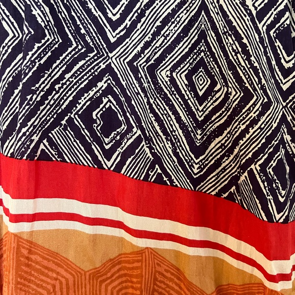 Stunning silk navy/white scarf - Picture 3 of 4